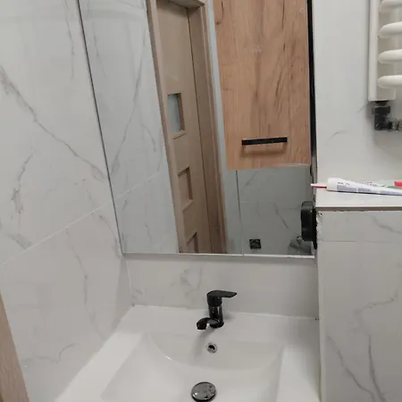5 Separate In A Shared Near Skytower Close To Center Πανσιόν 3*
